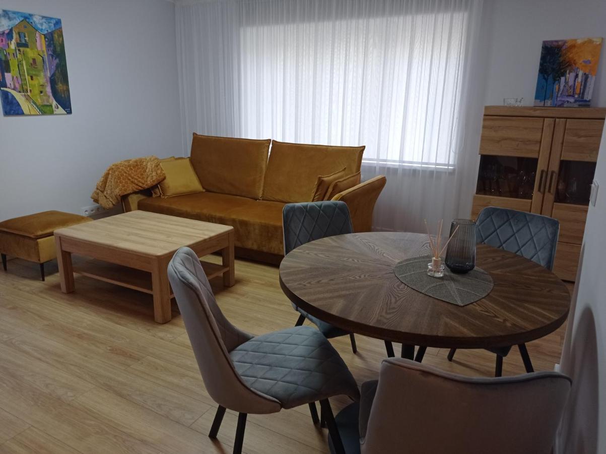 Timo Butas Apartment *